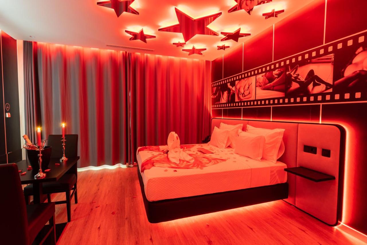Motel Twentyone Ґондомар Екстер'єр фото