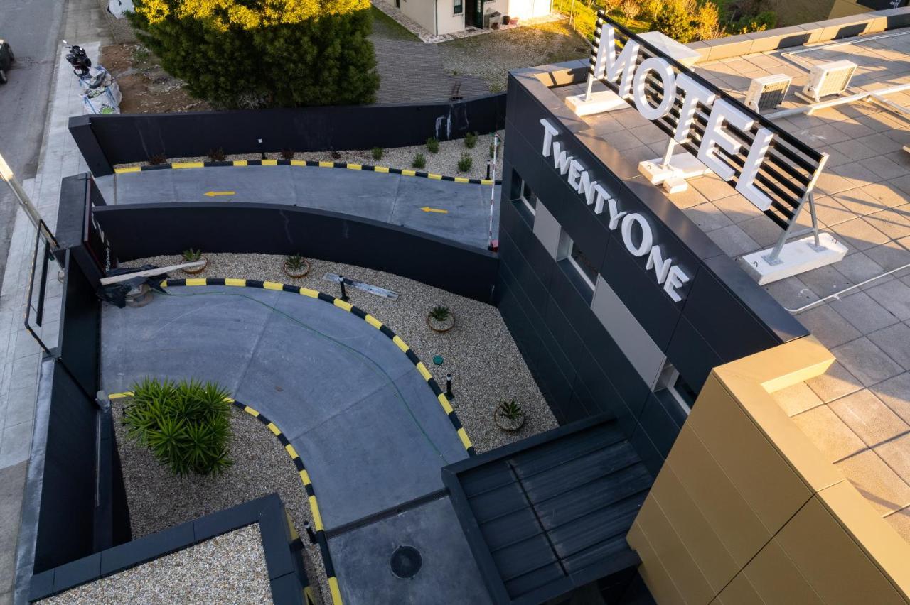 Motel Twentyone Ґондомар Екстер'єр фото